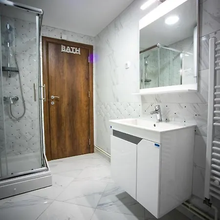 Marino Lux Prenociste Aparthotel