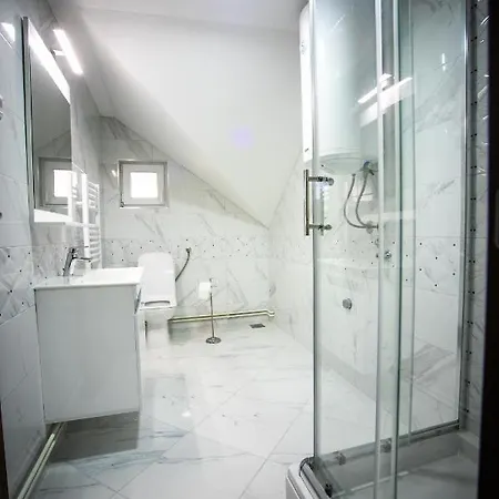 Ξενοδοχείο με διαμερίσματα Marino Lux Prenociste 4*