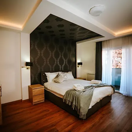 Ξενοδοχείο με διαμερίσματα Marino Lux Prenociste