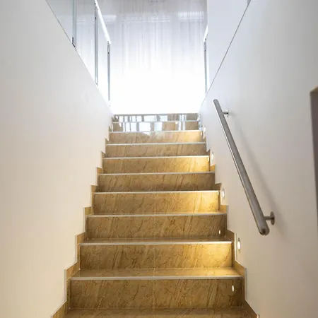 Marino Lux Prenociste 4*