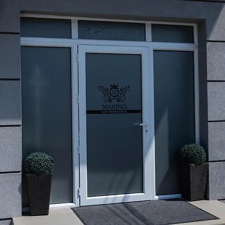 Ξενοδοχείο με διαμερίσματα Marino Lux Prenociste