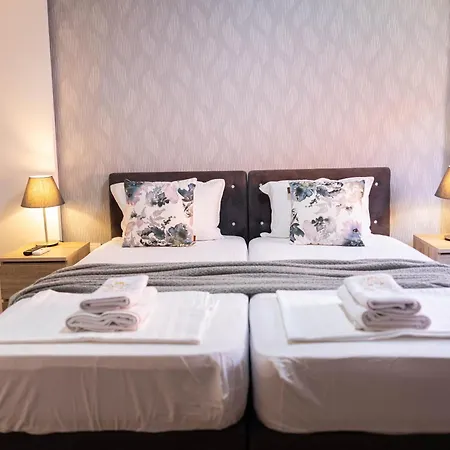 Ξενοδοχείο με διαμερίσματα Marino Lux Prenociste