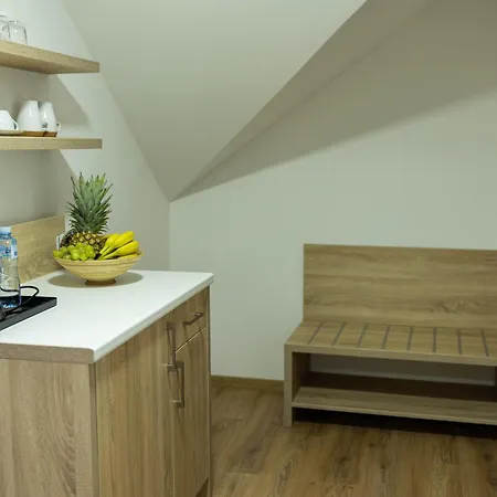 Ξενοδοχείο με διαμερίσματα Marino Lux Prenociste 4*