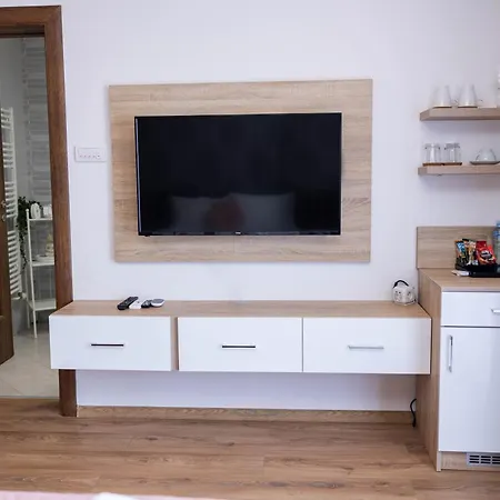 Marino Lux Prenociste