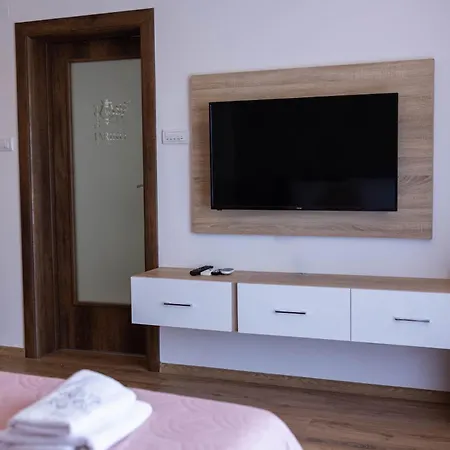 Marino Lux Prenociste Ξενοδοχείο με διαμερίσματα