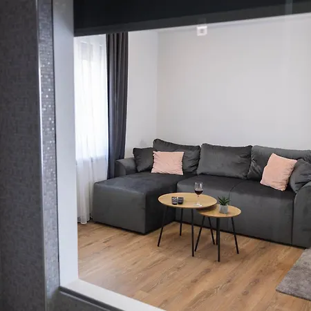 Ξενοδοχείο με διαμερίσματα Marino Lux Prenociste 4*