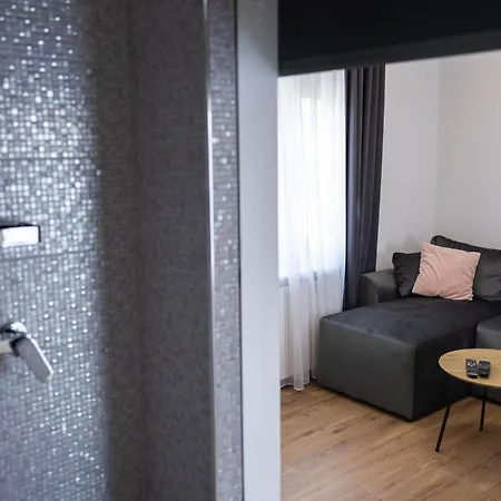 Ξενοδοχείο με διαμερίσματα Marino Lux Prenociste