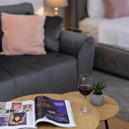 Ξενοδοχείο με διαμερίσματα Marino Lux Prenociste 4*