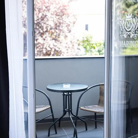 Ξενοδοχείο με διαμερίσματα Marino Lux Prenociste 4*