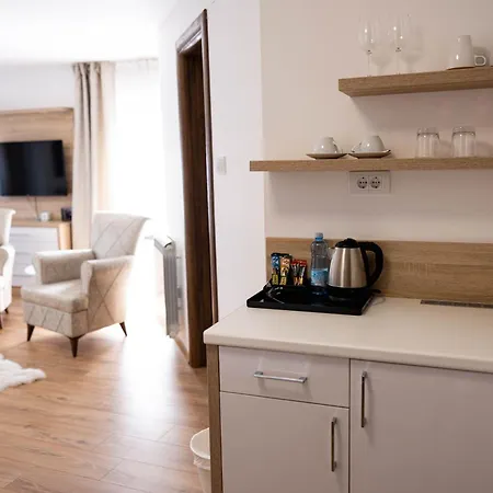 Ξενοδοχείο με διαμερίσματα Marino Lux Prenociste